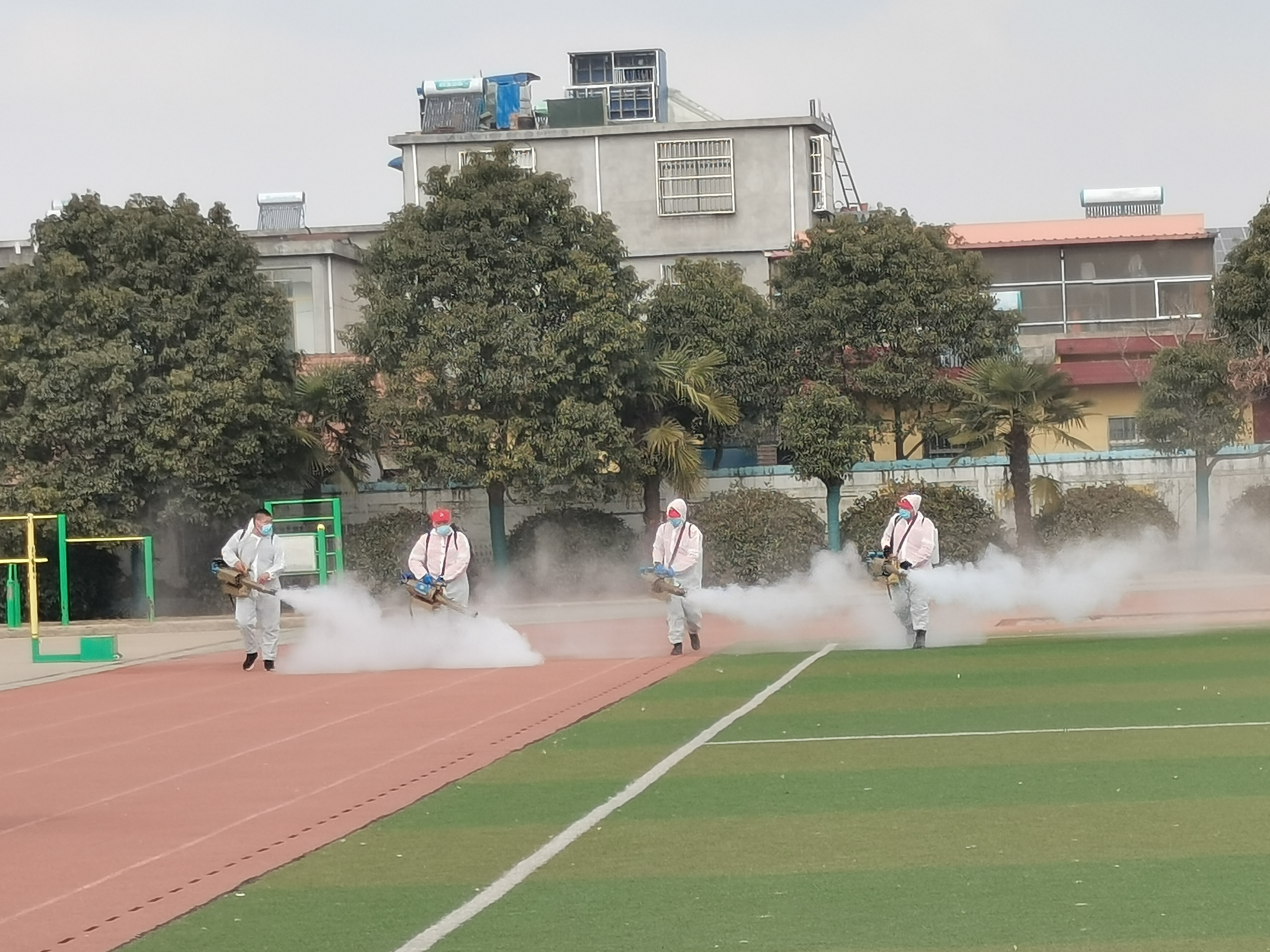 校园消毒 迎接开学 ——马陵山镇中心小学做好开学校园消杀工作