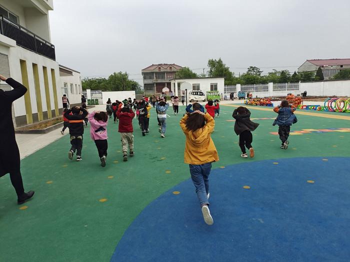 防震减灾，安全同行 ——阿湖镇鸣九幼儿园防震演练活动